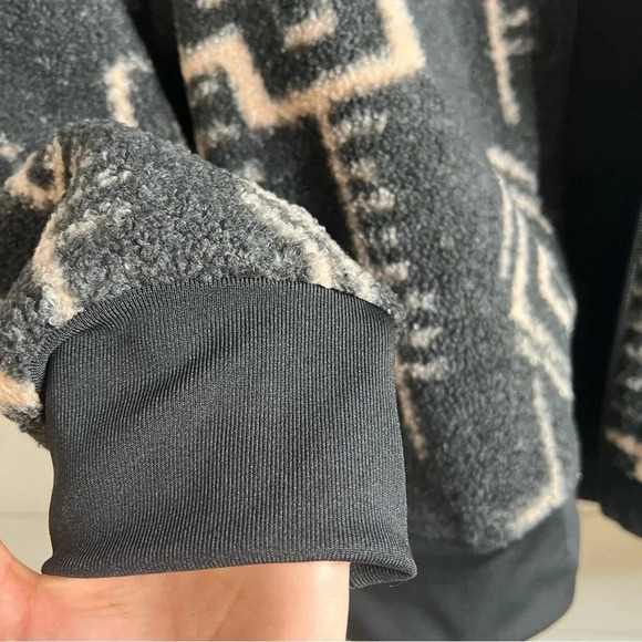 Susan Graver Weekend Printed Polar Fleece Bomber Jacket. Size Extra Large. - Picture 6 of 13